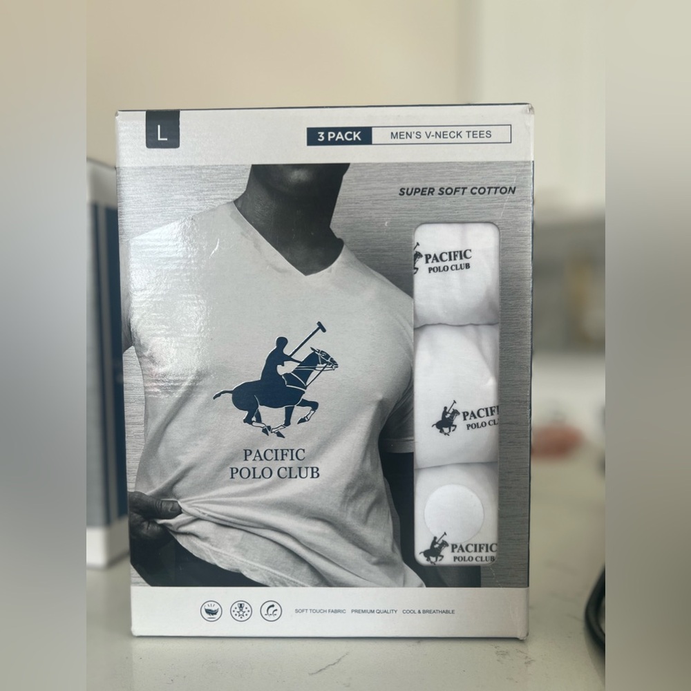 NWt Pack of 3 Pacific Polo Club Men’s V-Neck Tees